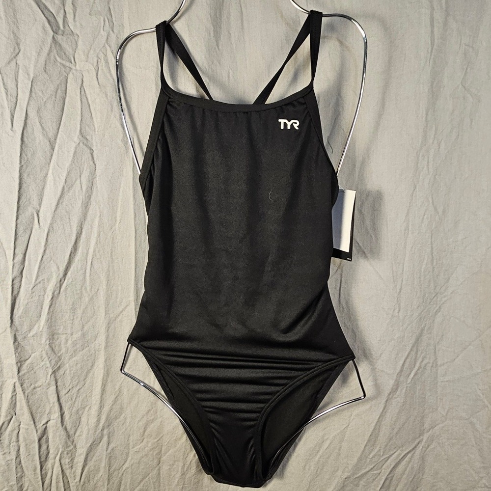 TYR Women Black Solid Diamondfit One Piece Swimsuit DDUS7A Size 32 M NWT